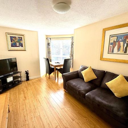 Castle Gait, Paisley Apartment Bagian luar foto