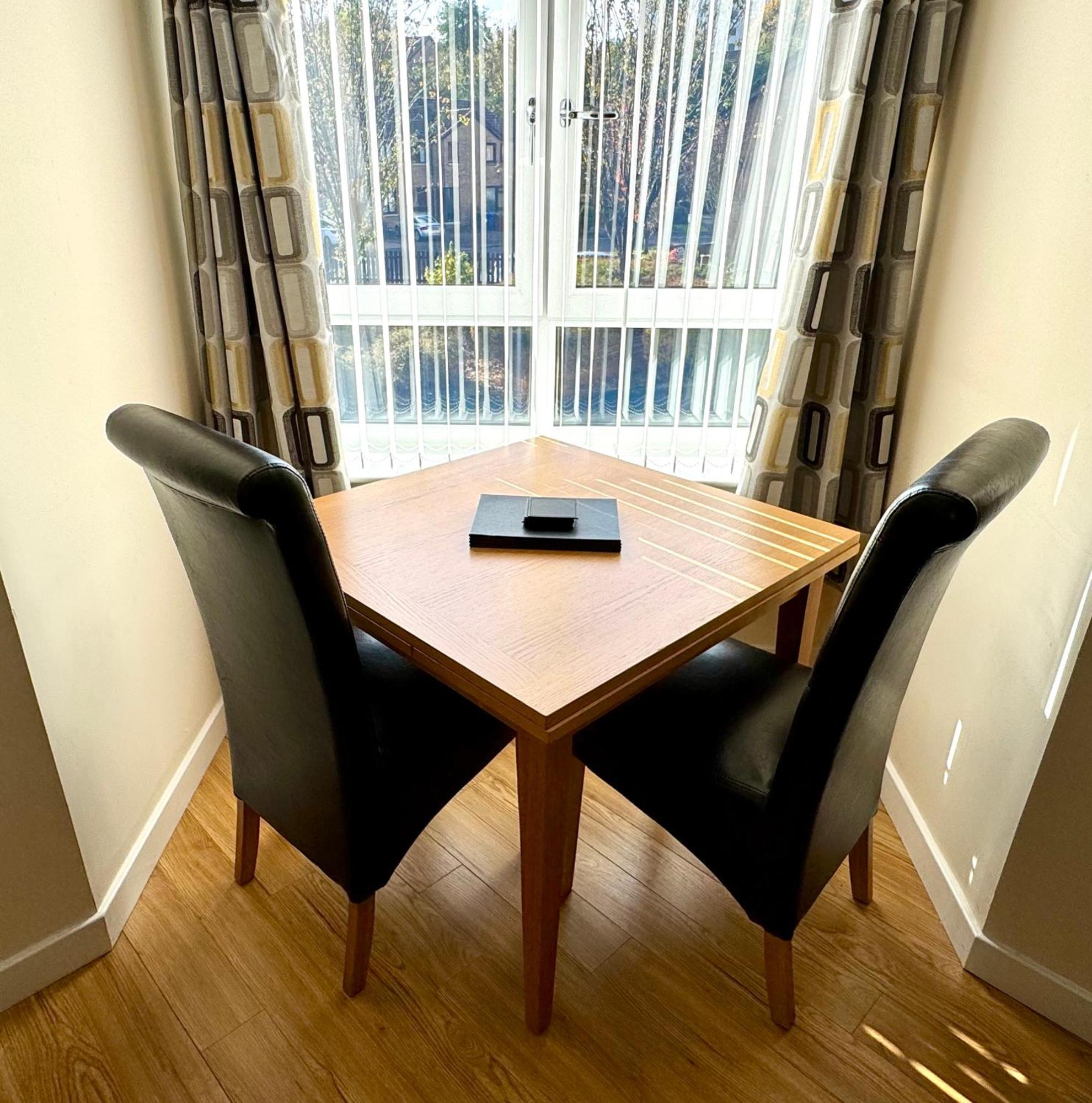Castle Gait, Paisley Apartment Bagian luar foto